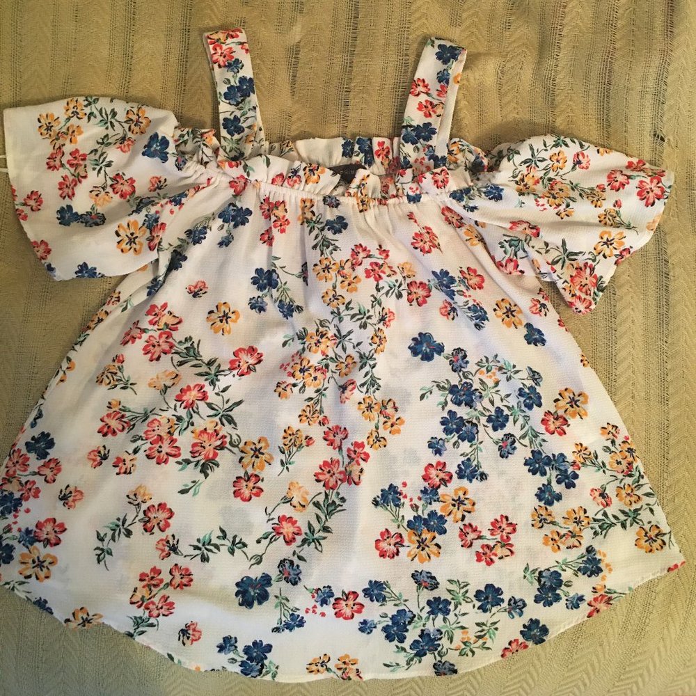 Primark Floral Top with Cutout Sleeves